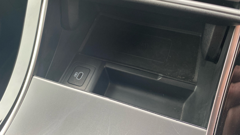 Land Rover Range Rover Velar 2.0 D200 MHEV Dynamic SE 5dr Auto Diesel Estate